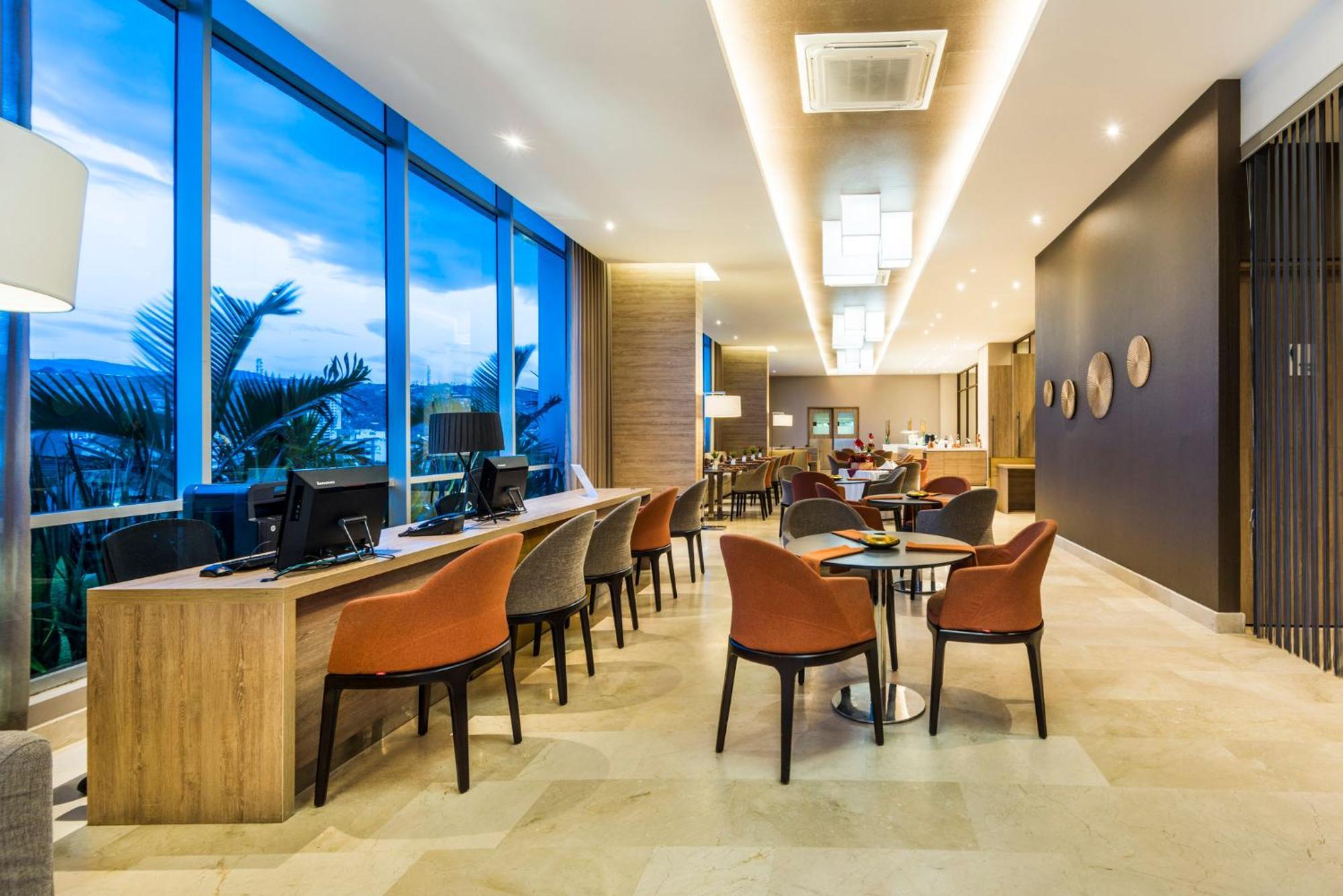 Holiday Inn Cucuta By Ihg Exterior foto Business Center